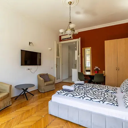 Hidden Gem Next Synagogue - A Apartment Budapest