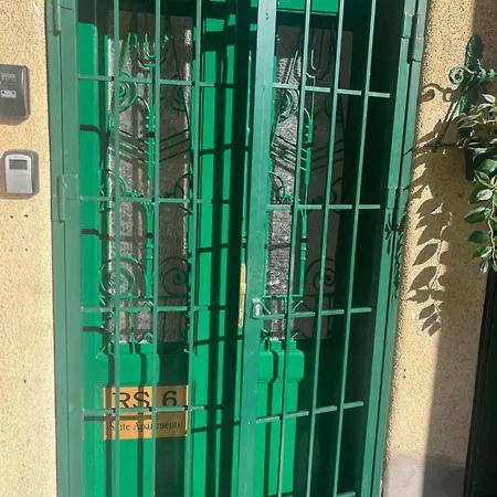 Hidden Gem Next Synagogue - A * Boedapest