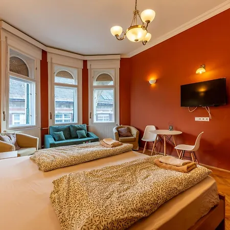 Hidden Gem Next Synagogue - A Appartement Boedapest